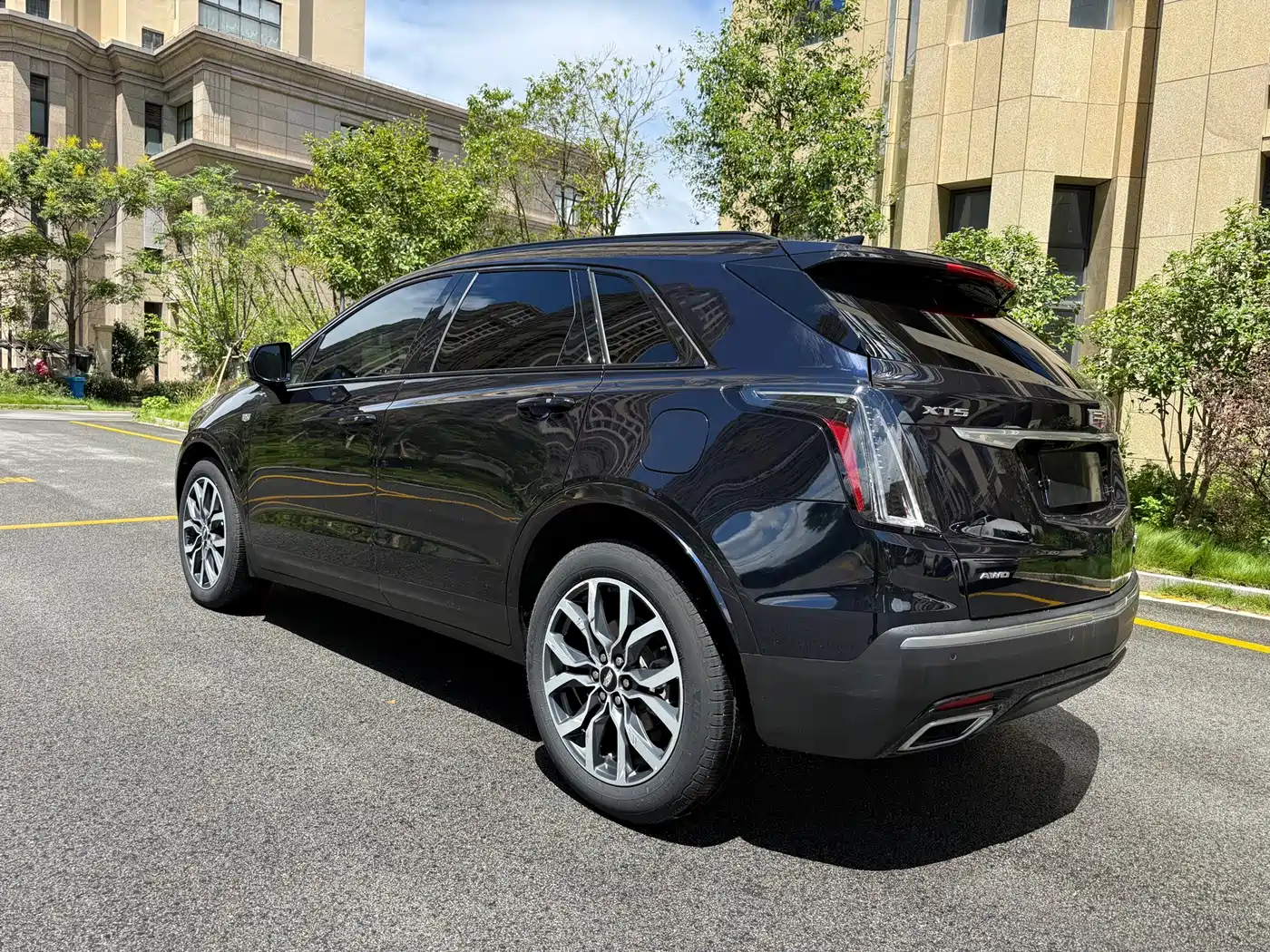 Cadillac XT5 2023 2022 2.0T AWD Luxury (Hummingbird Edition)