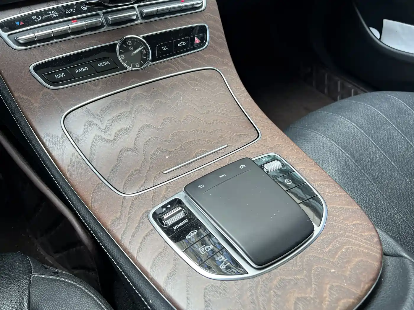 Mercedes-Benz E-Class New Energy 2020 E 300 e L фото 12