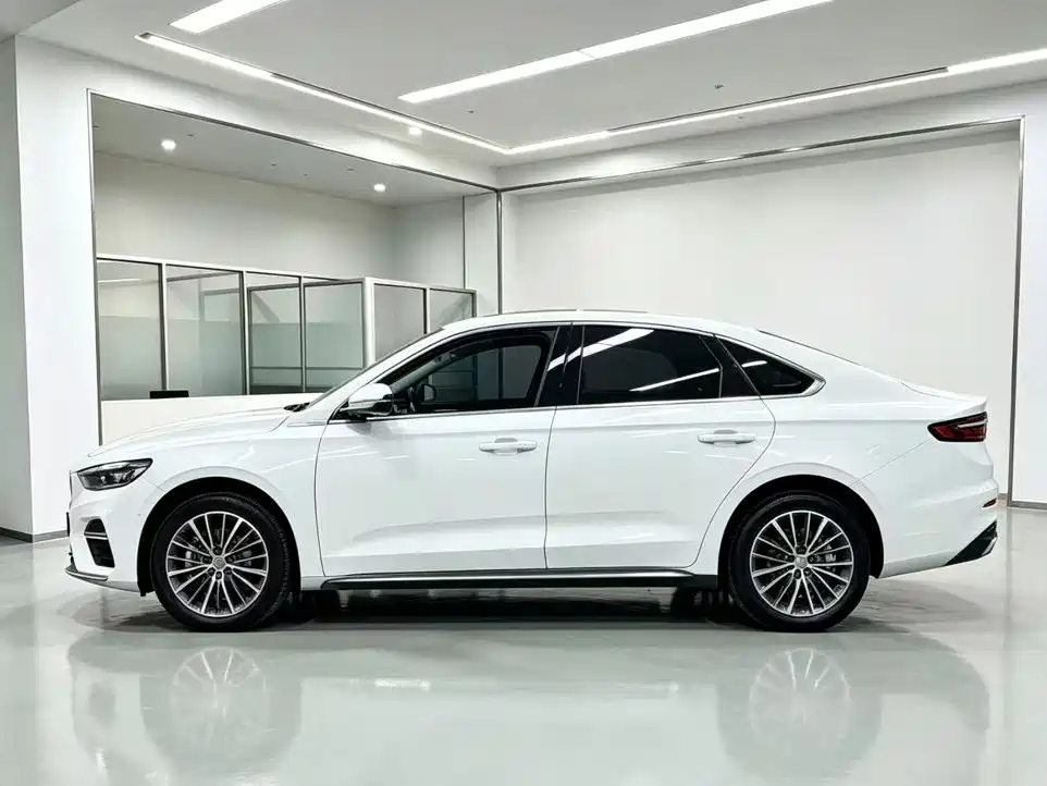 Фото 3 - Geely Emgrand