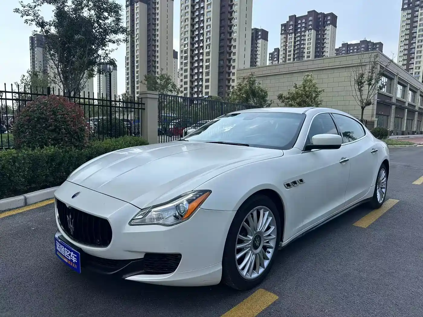Фото 1 - Maserati Quattroporte