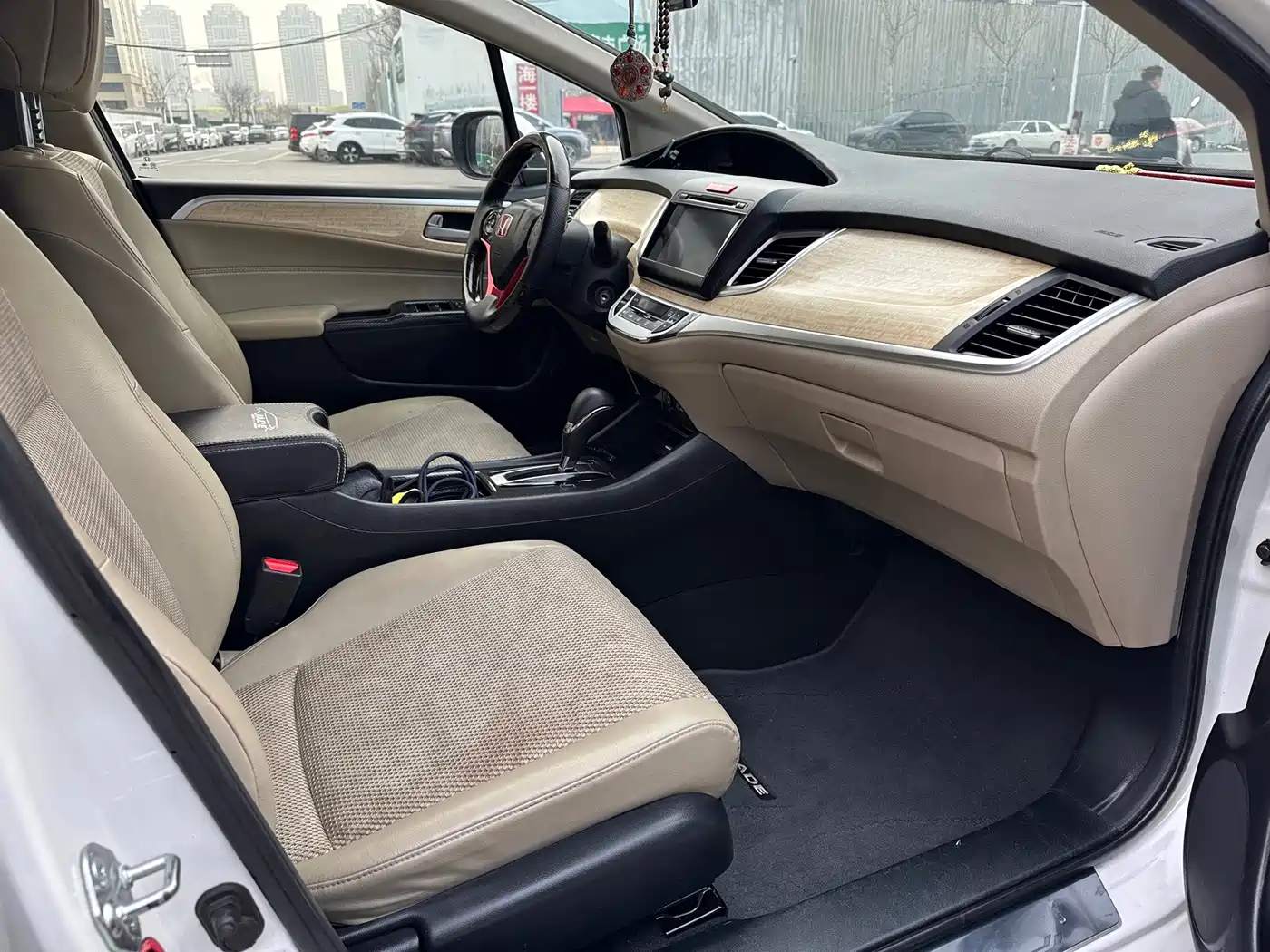 Honda Jade 2014 2013 1.8L Automatic Comfort Edition 5-seater