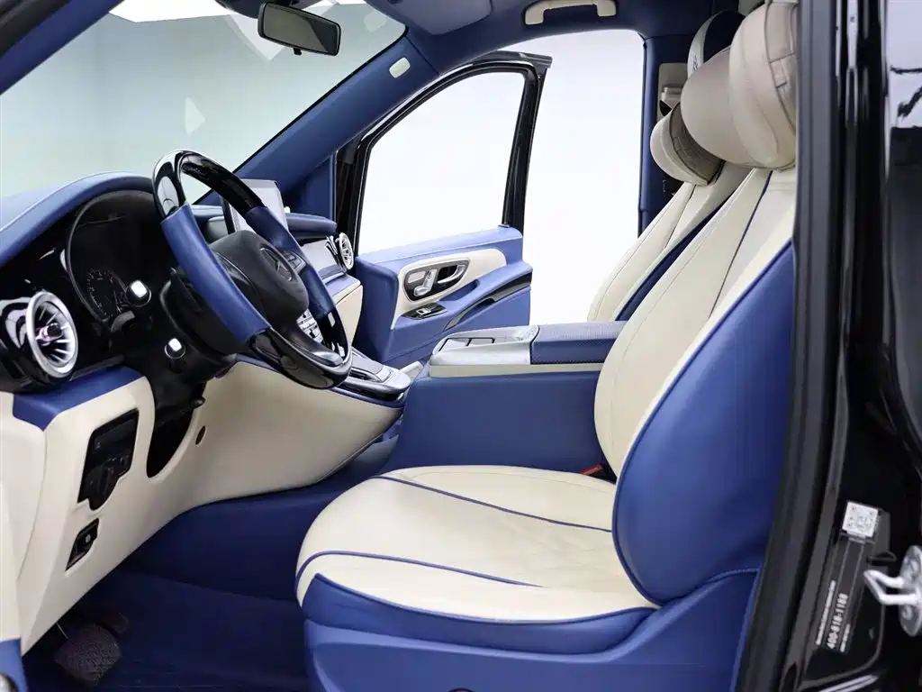 Mercedes-Benz Vito 2023 2.0T Business 7-Seater фото 2
