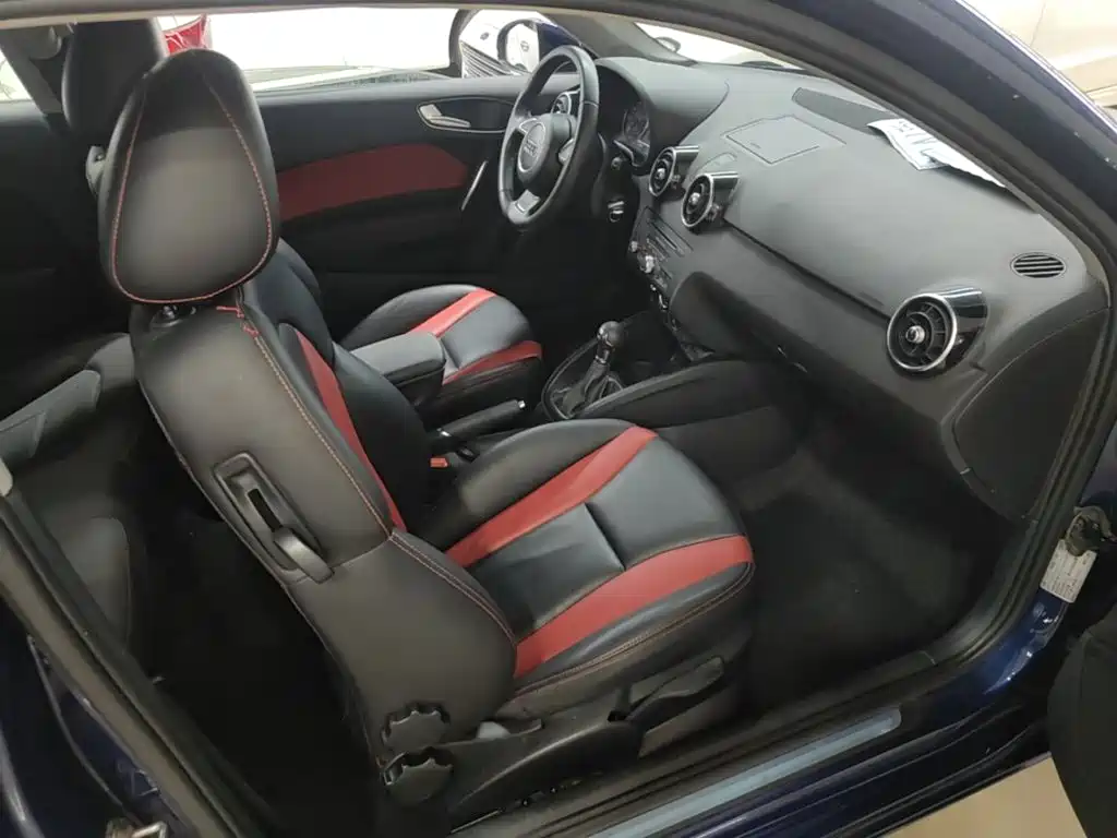 Фото 25 - Audi A1