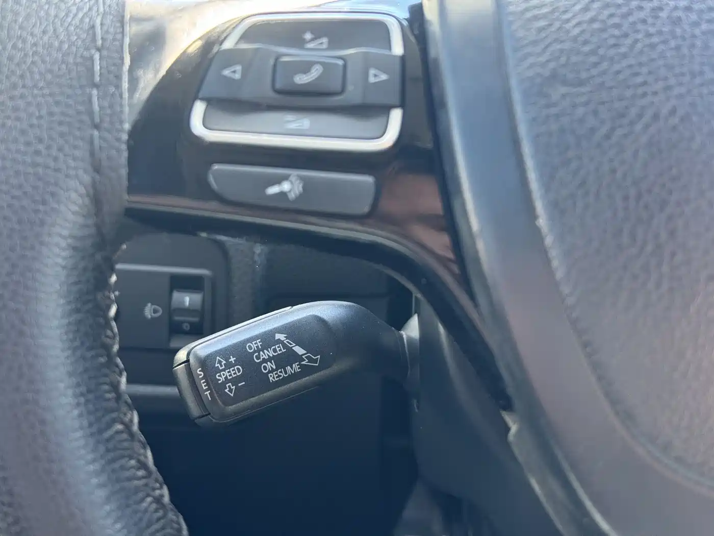Volkswagen Touareg 2011 3.0TSI Standard фото 12