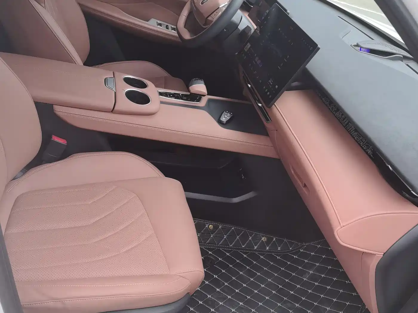 CHANGAN UNI Z NEW ENERGY