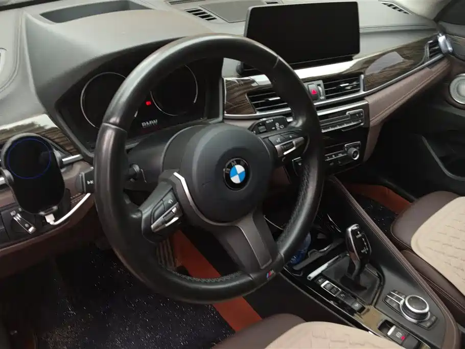 BMW X1 2021 xDrive25Li Exclusive фото 12