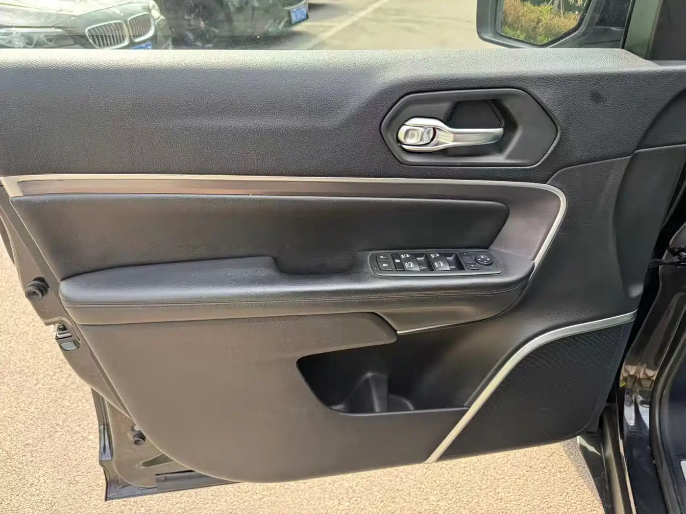 Фото 5 - Jeep Grand Commander