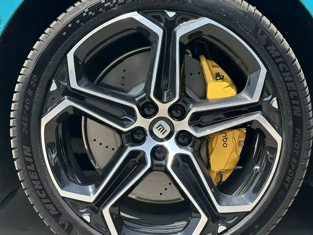 XIAOMI CAR XIAOMI SU7