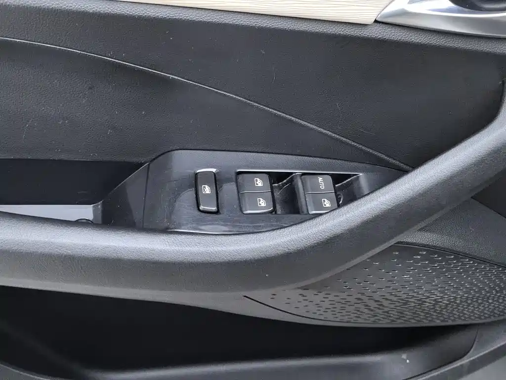 Baojun 360 2018 2018 1.5L Automatic Luxury (China V)