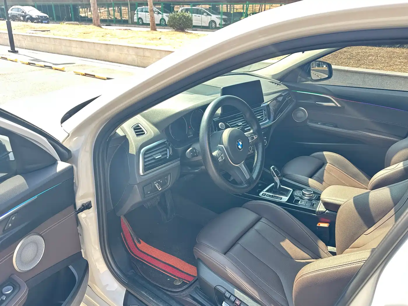 BMW 1 Series 2022 125i M Sport Shadow Edition фото 4