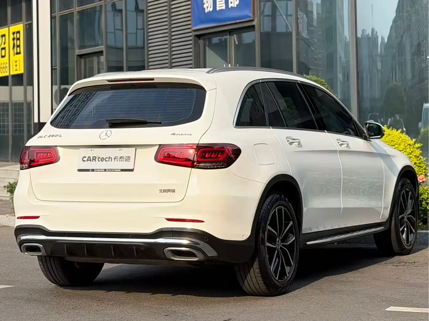Mercedes-Benz GLC 2022 Model GLC 260 L 4MATIC Luxury Edition фото 3