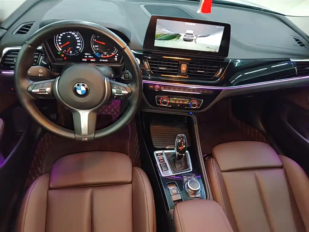 BMW 1 Series 2022 120i M Sport Shadow Edition фото 10