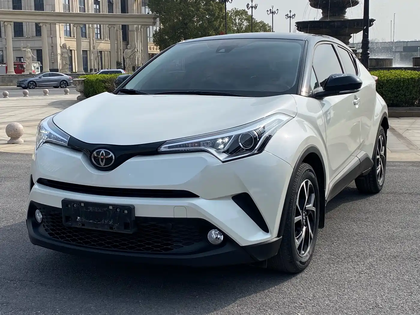 Toyota C-HR 2021 2020 Model 2.0L Leading