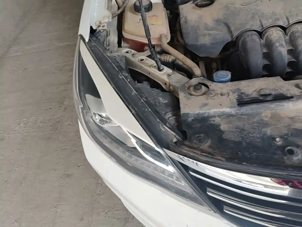 Dongfeng Aeolus Dongfeng Fengshen A60 2015 2016 Model 1.5L Manual Luxury