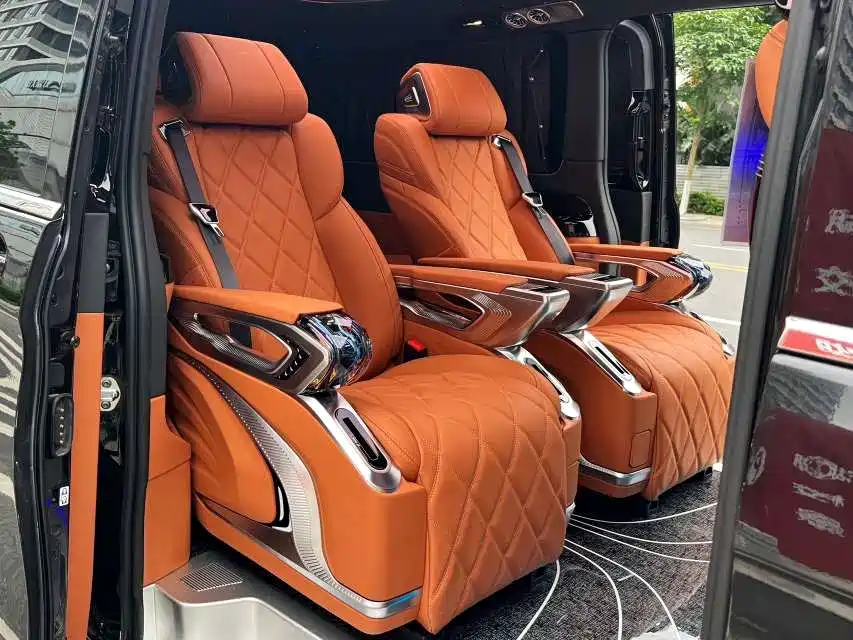 Mercedes-Benz Vito 2021 2.0T Business Edition 7-seater фото 4