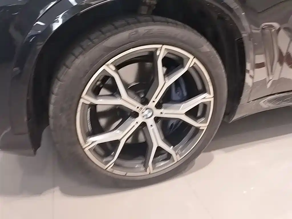 BMW X5 (Import) 2019 xDrive40i Exclusive M Sport Package фото 23