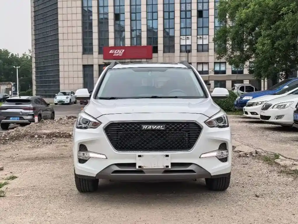 Photo 2 - Haval M6