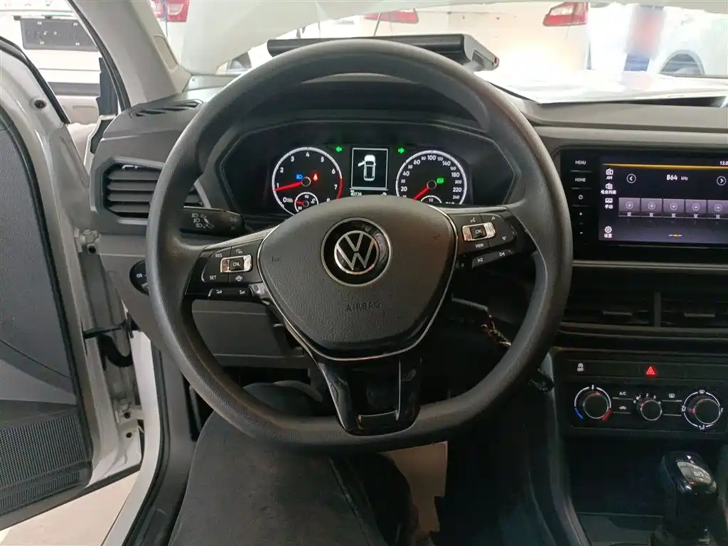 VOLKSWAGEN TU KAI