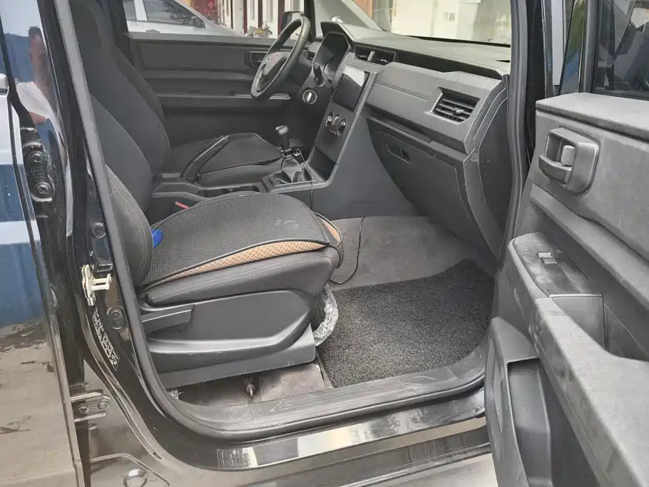 Wuling Motors Wuling Hongguang PLUS 2023 2020 1.5L Manual Standard 5-seater