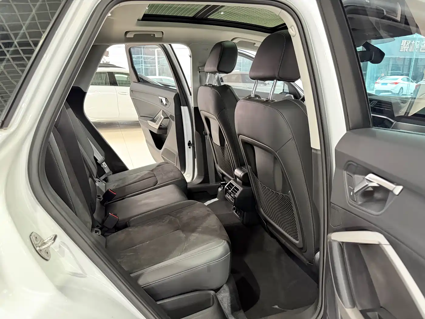 Audi Q3 2022 35 TFSI Fashion Dynamic фото 10