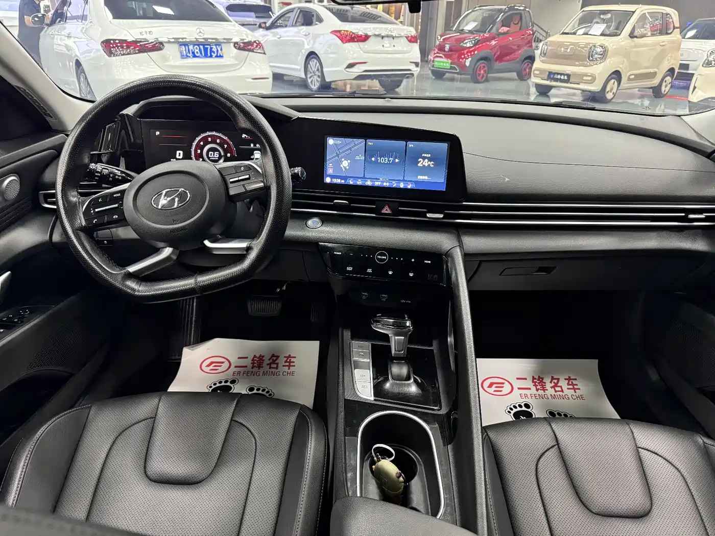 Hyundai Elantra 2021 1.5L CVT GLX Elite Edition фото 9