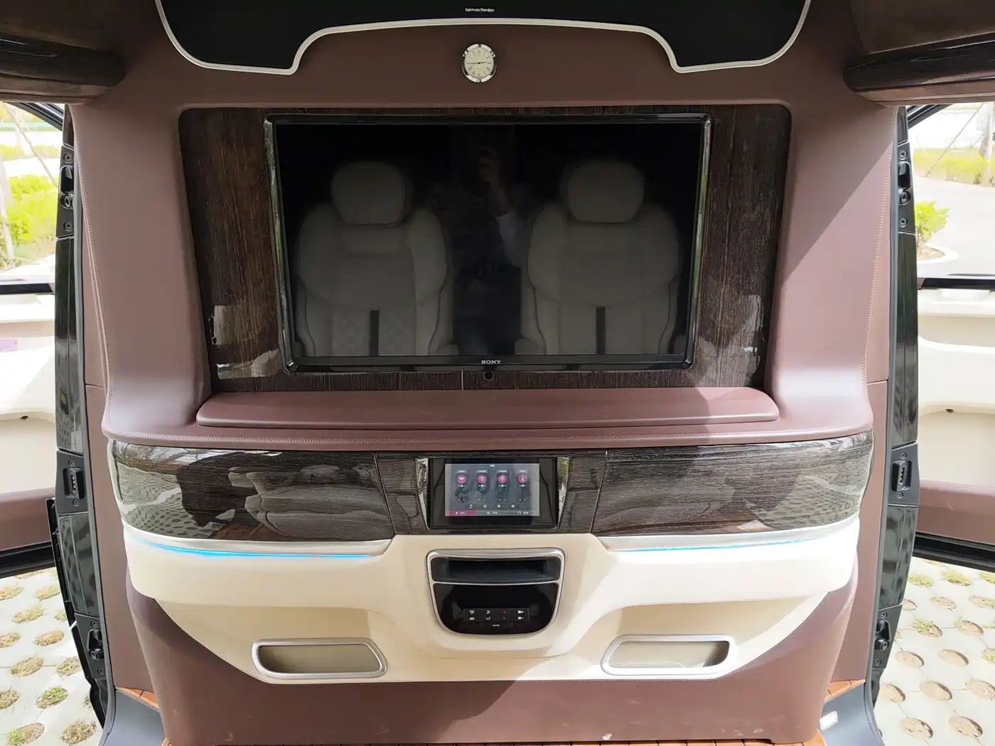 Volkswagen Caravelle 2018 2.0TSI 4WD Luxury Edition 7-Seater фото 11