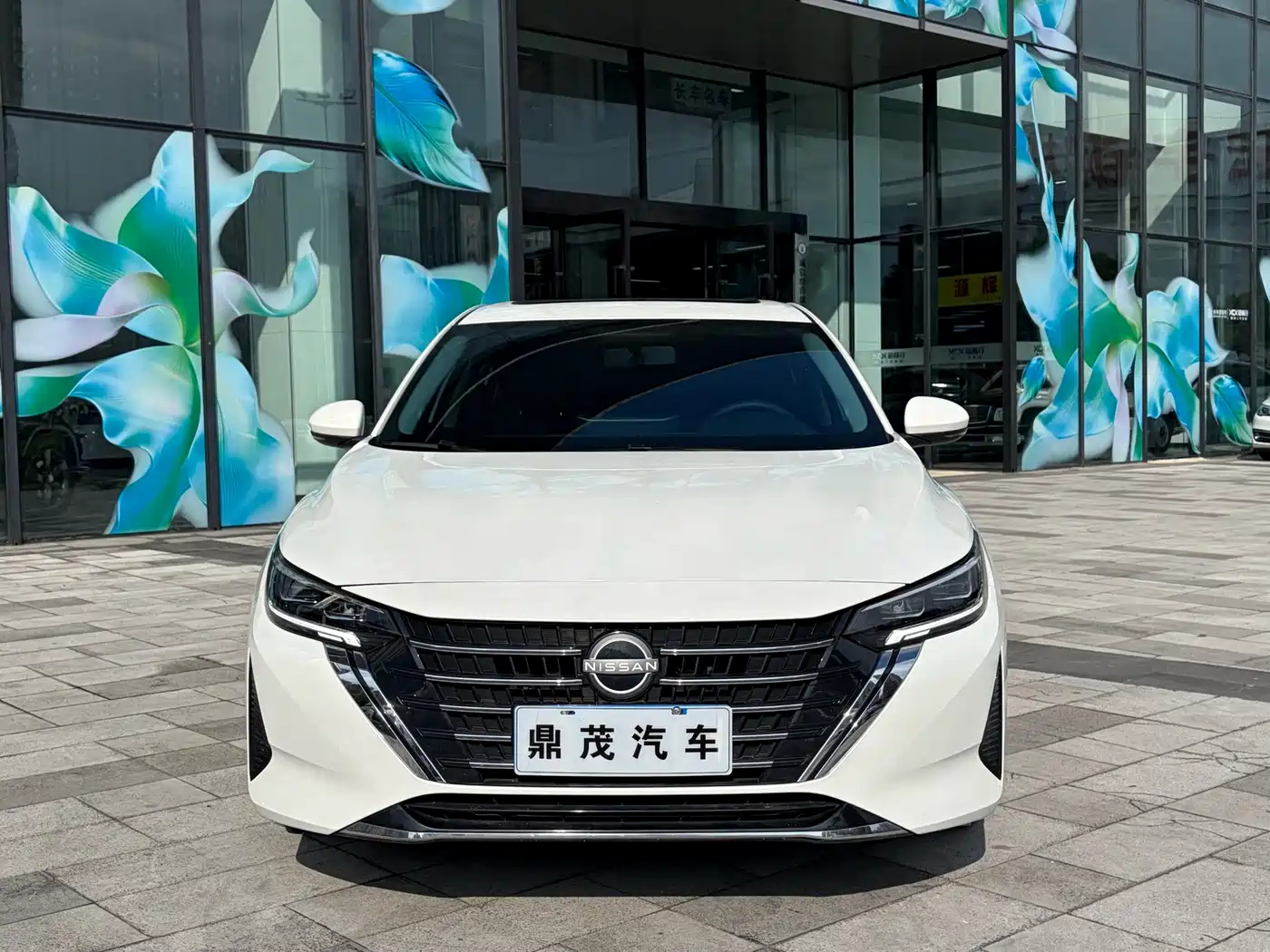 Nissan SYLPHY, миниатюра 2