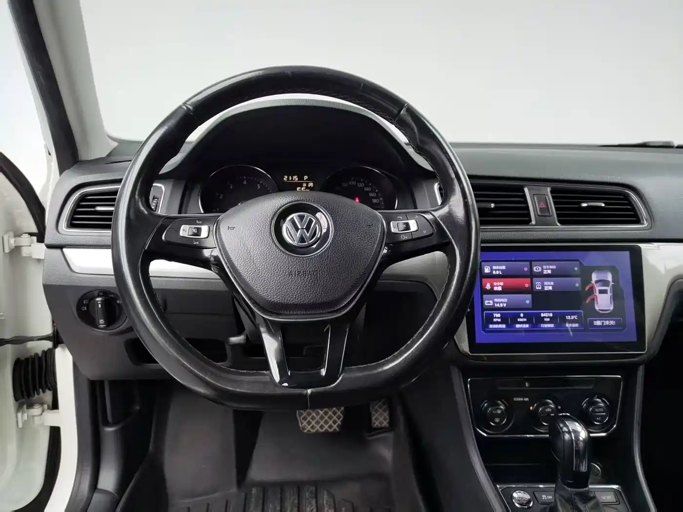 Volkswagen Lavida Tour 2017 230TSI DSG Comfort Edition фото 8