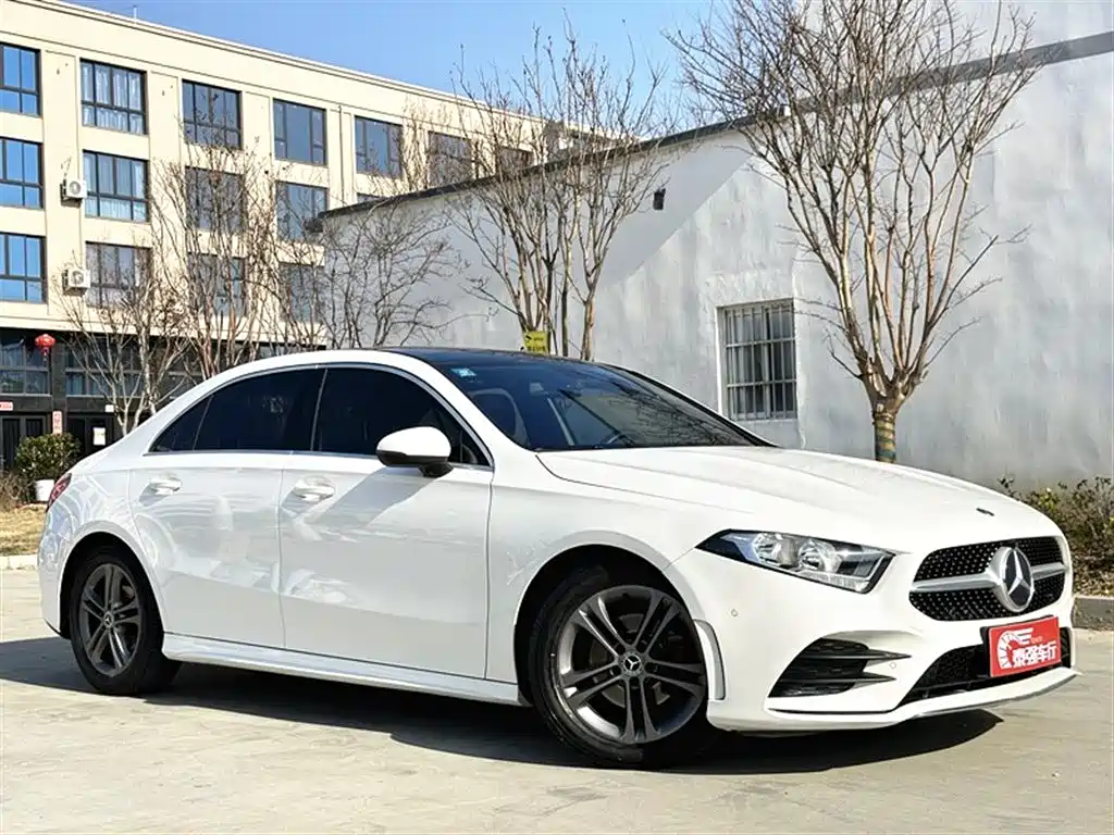 Mercedes-Benz A-Class 2020 Second Facelift A 180 L Sport Sedan фото 3