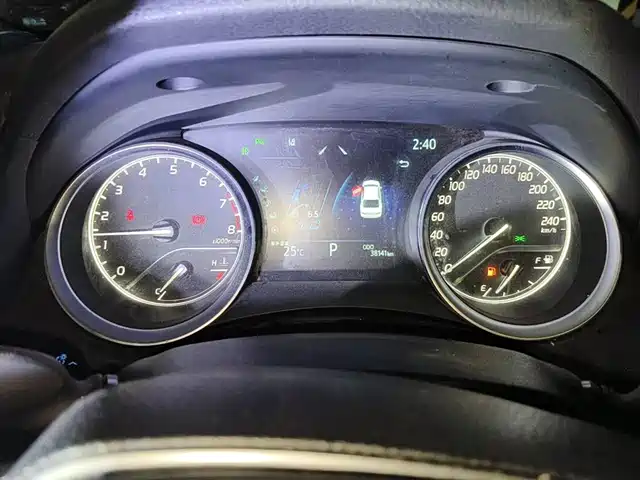 Toyota Camry 2023 2.0G Luxury Edition — фото 4