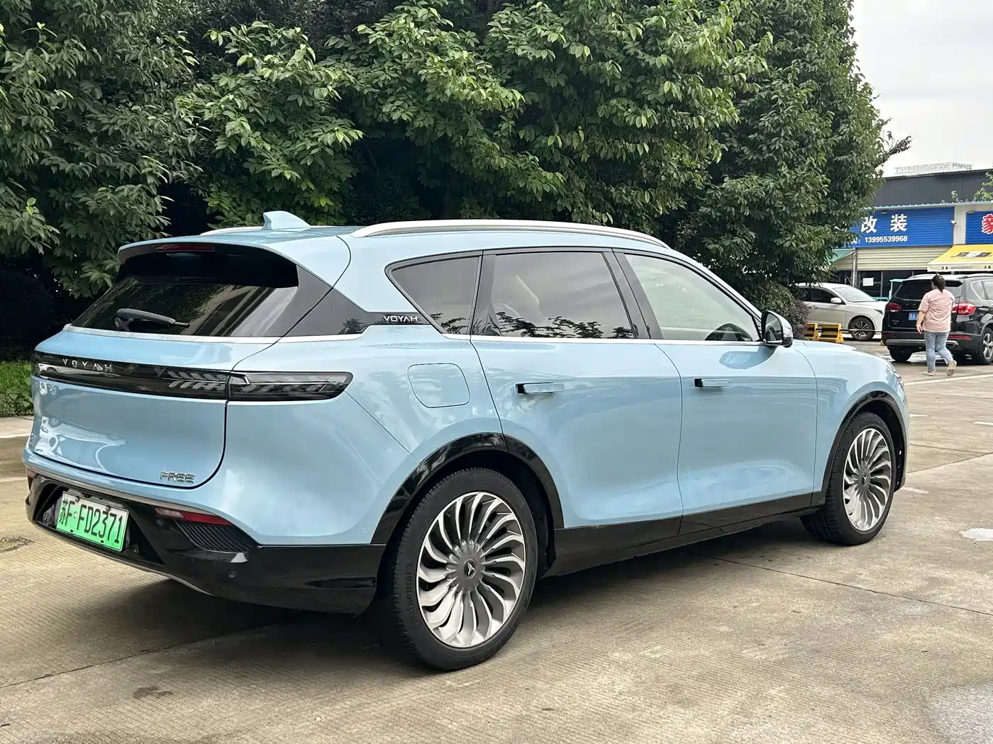 Voyah Auto VOYAH FREE 2021 4WD Extended Range Launch Edition Exclusive Luxury Package фото 9