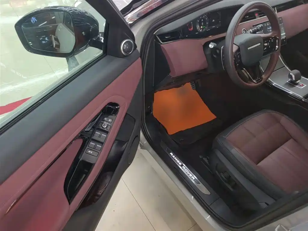 Land Rover Range Rover Evoque 2024 Range Rover Evoque L 249PS Light Master Edition фото 15