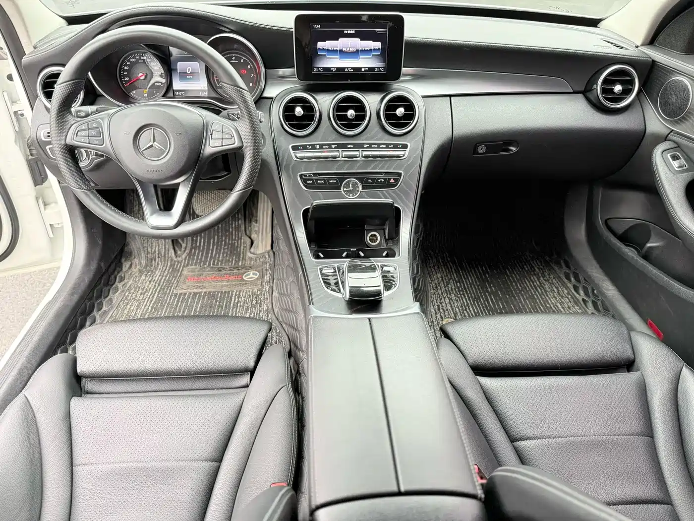 Mercedes-Benz C-Class 2016 C 180 L Sport фото 8