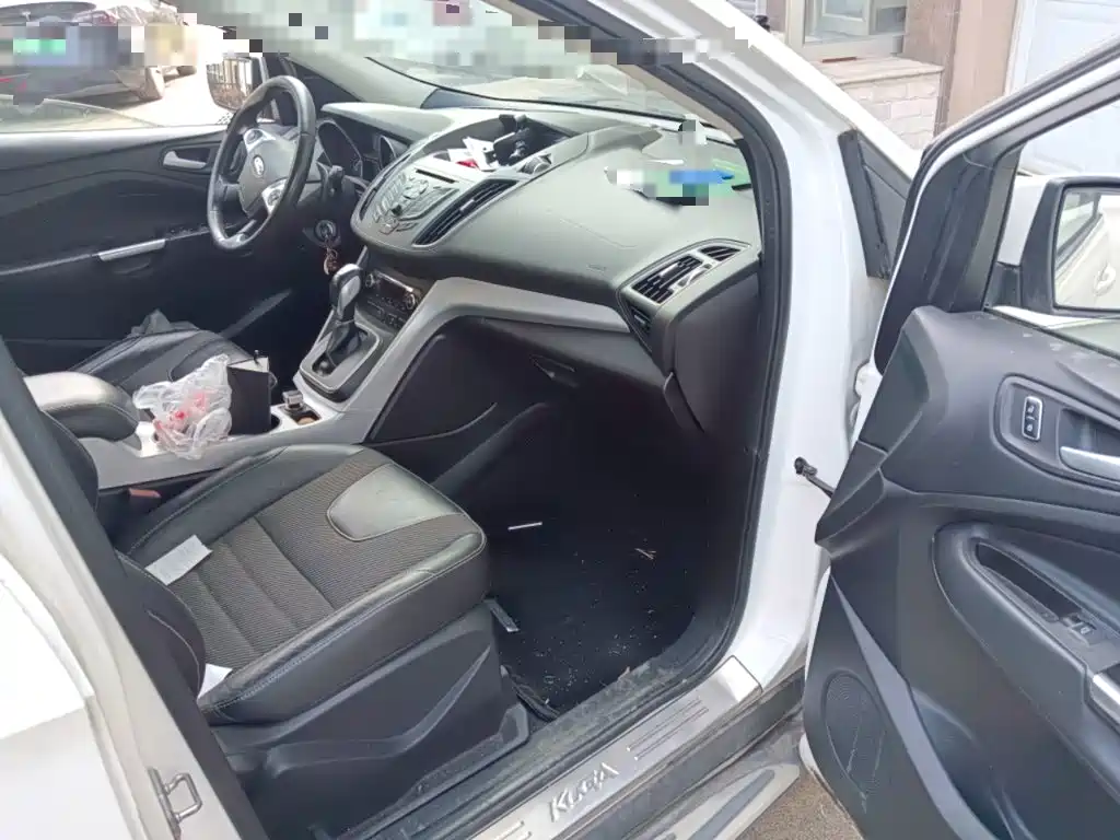 Фото 21 - Ford Kuga