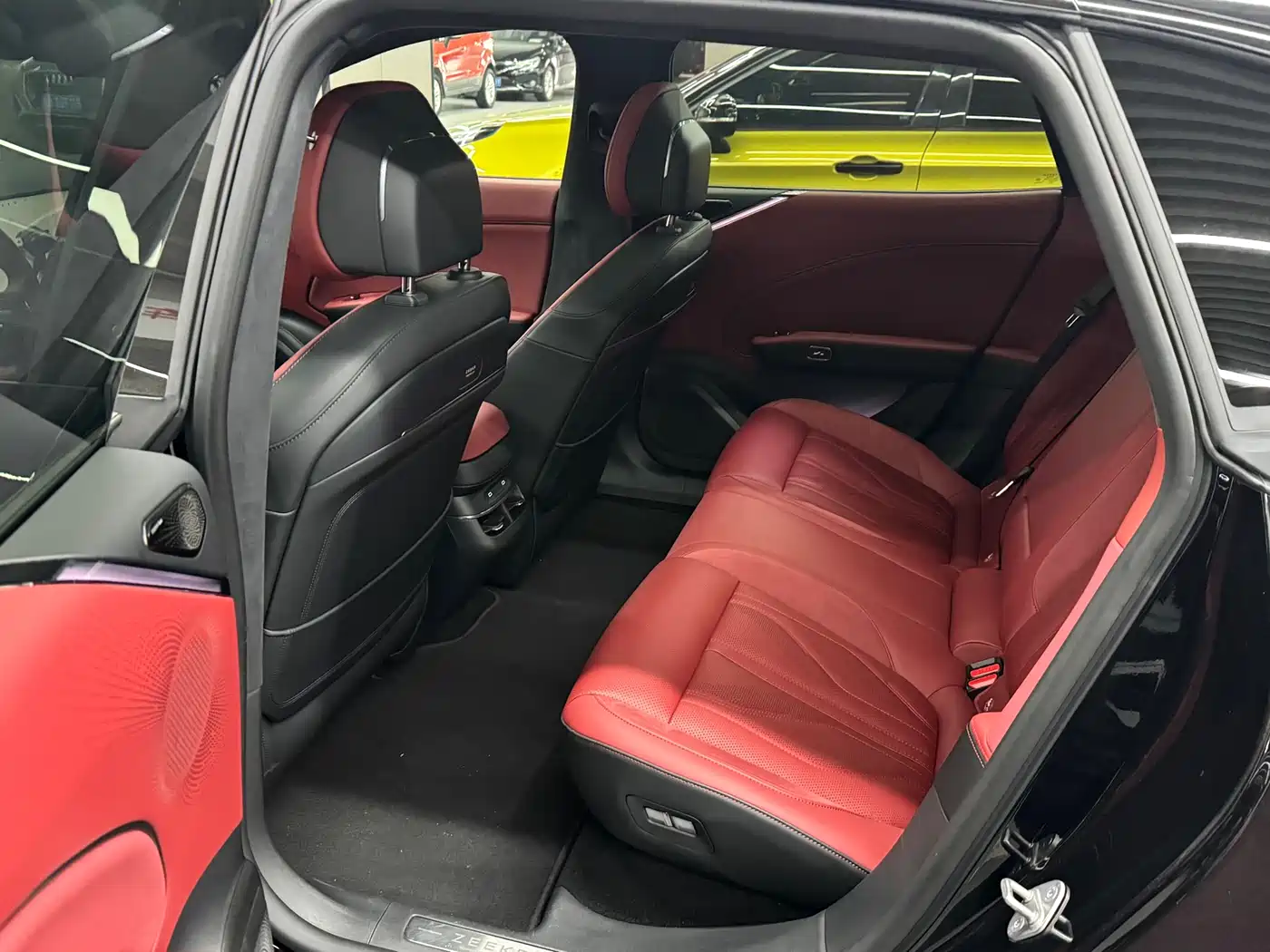 Zeekr 007 2025 RWD Smart Driving 75kWh фото 6