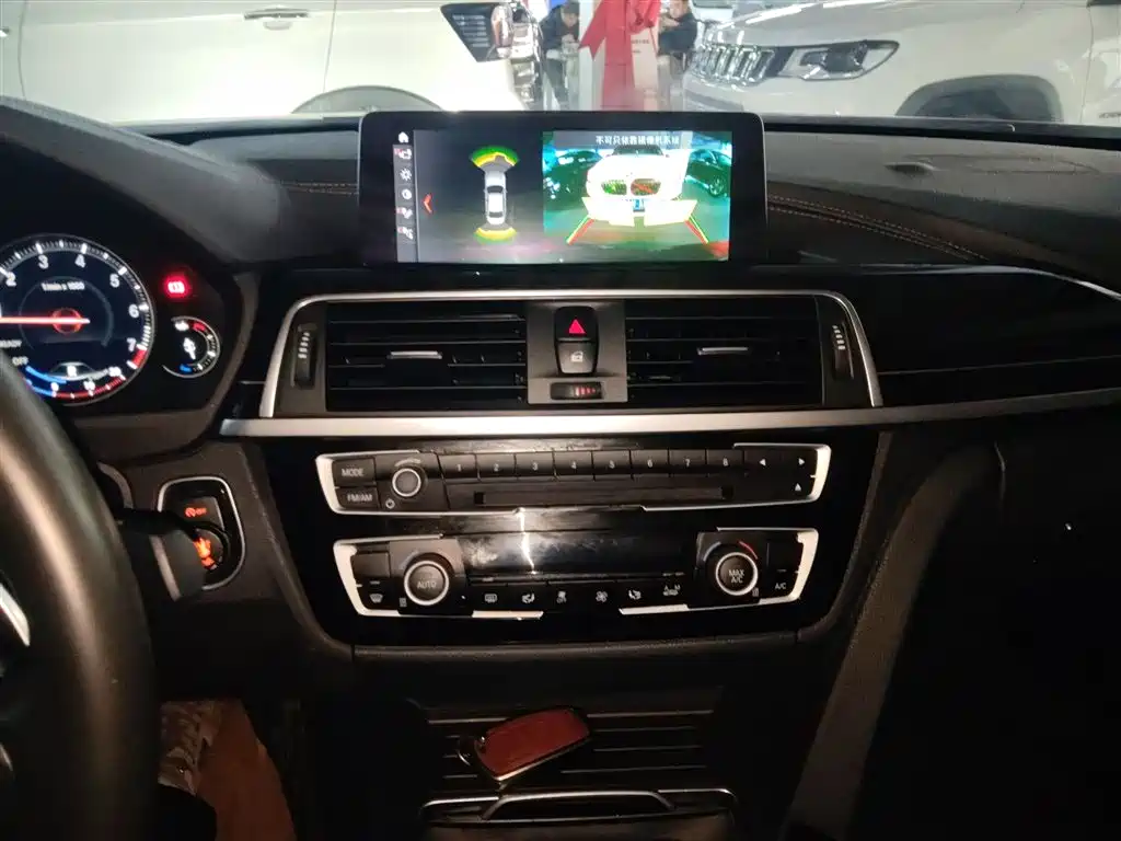 BMW 3 Series 2019 320Li M Sport Black Night Edition фото 9