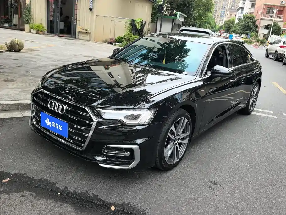 Фото 1 - Audi A6L