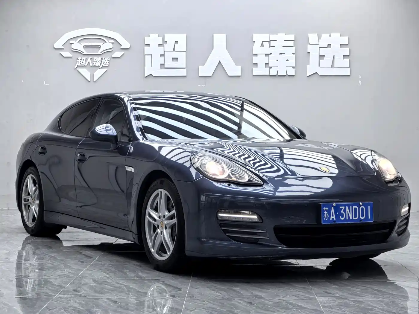 Porsche Panamera 2013 Panamera 4 Platinum Edition 3.6L фото 3