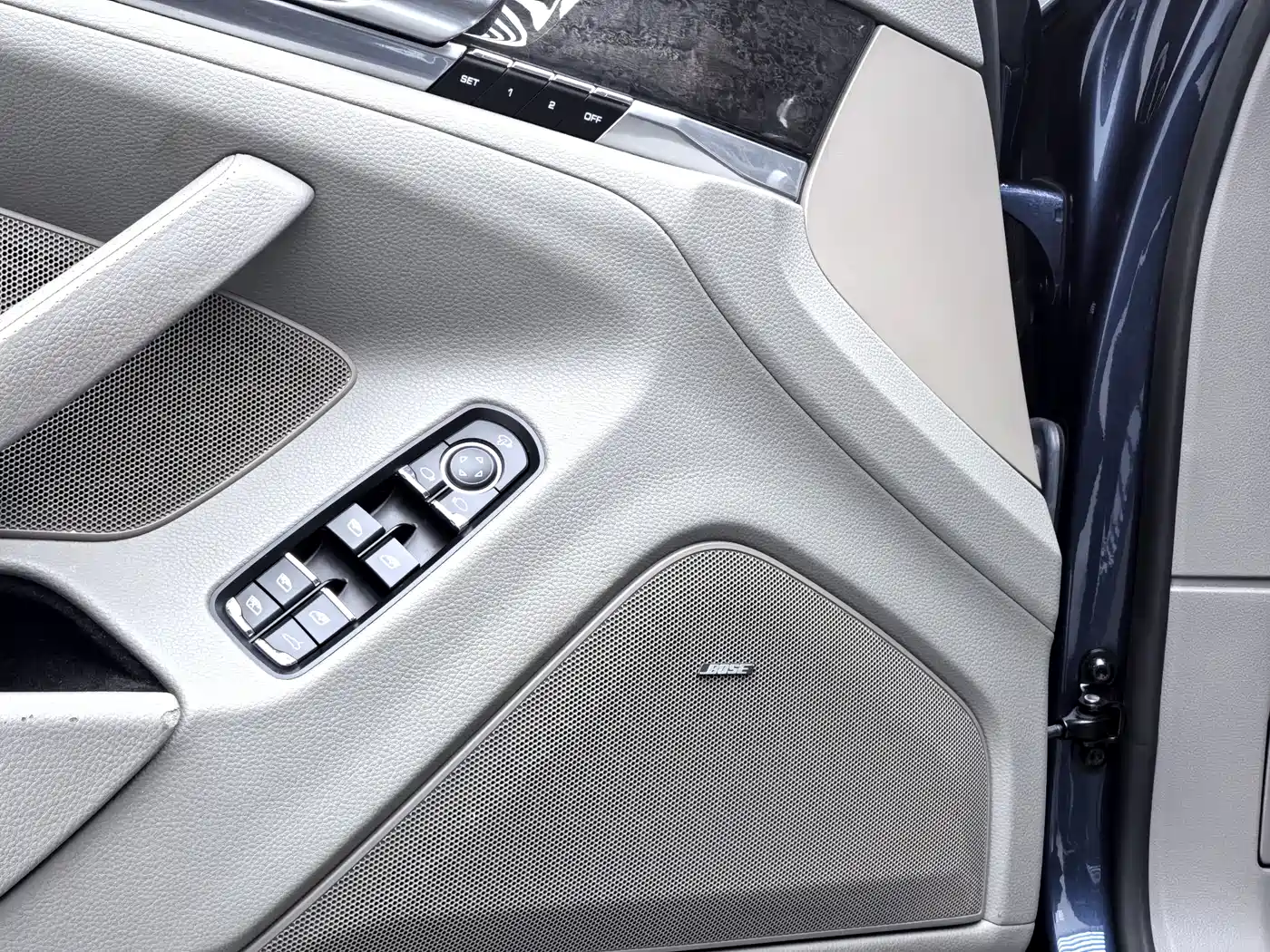 Porsche Panamera 2013 Panamera 4 Platinum Edition 3.6L фото 13