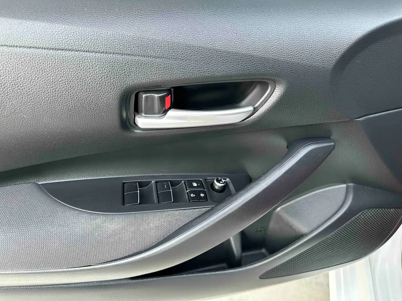 Toyota Corolla 2021 1.2T S-CVT Elite PLUS Edition фото 17
