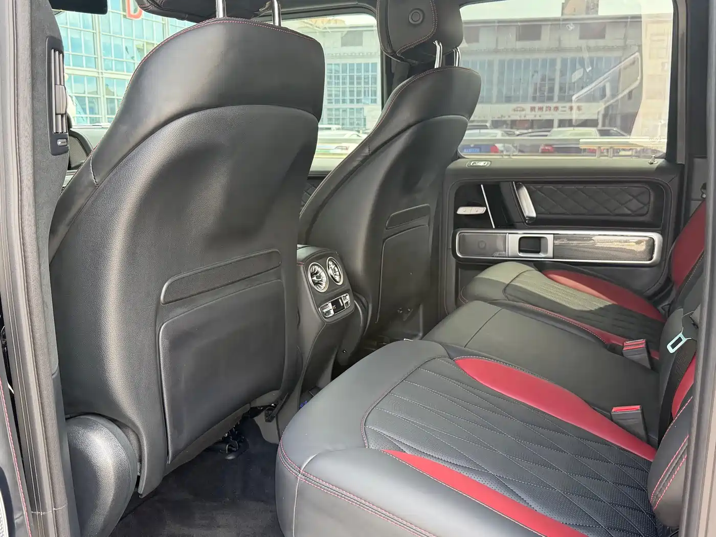 Mercedes-Benz G-Class 2025 G 500 фото 16