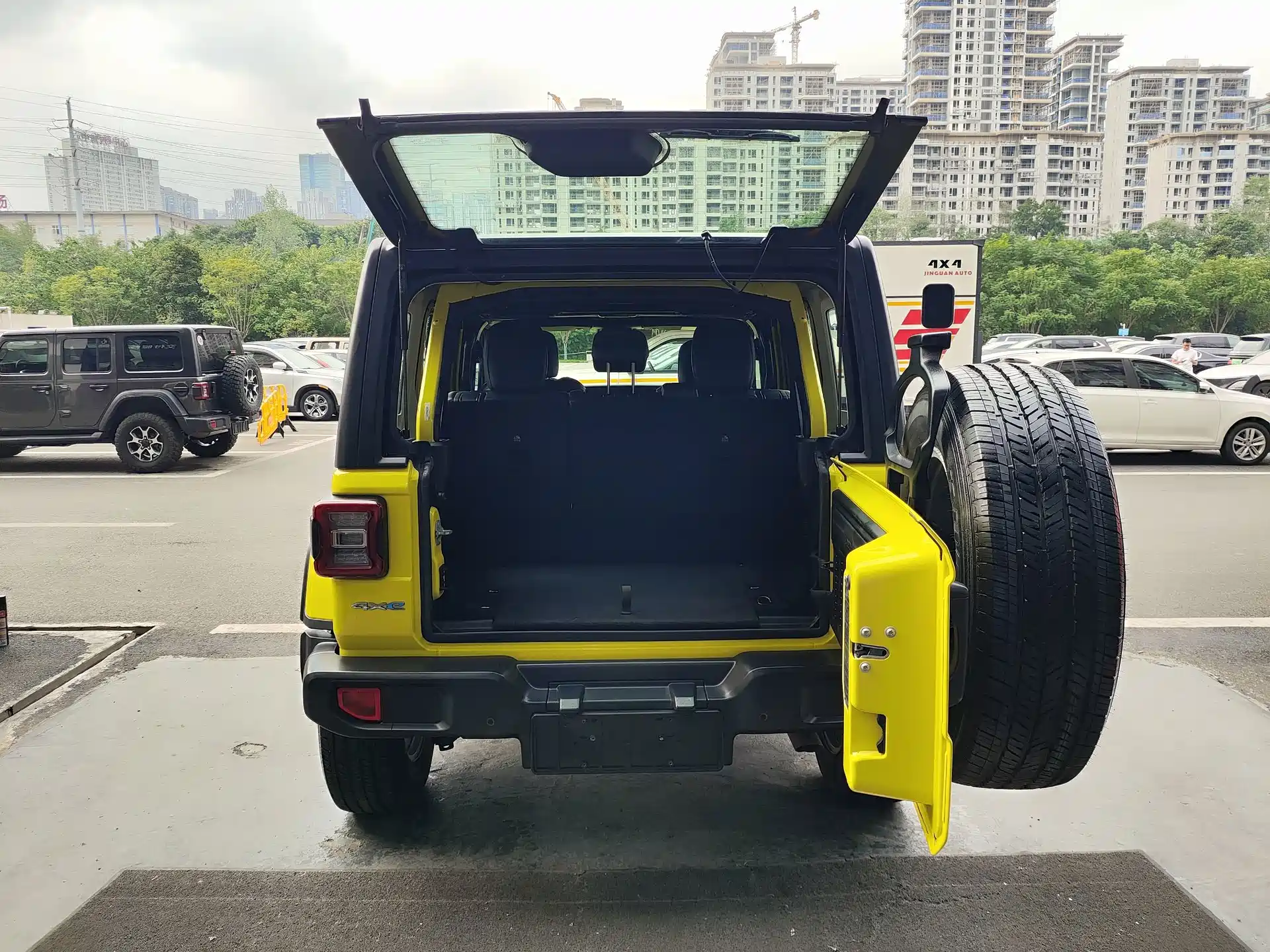 Фото 19 - Jeep Wrangler 4xe
