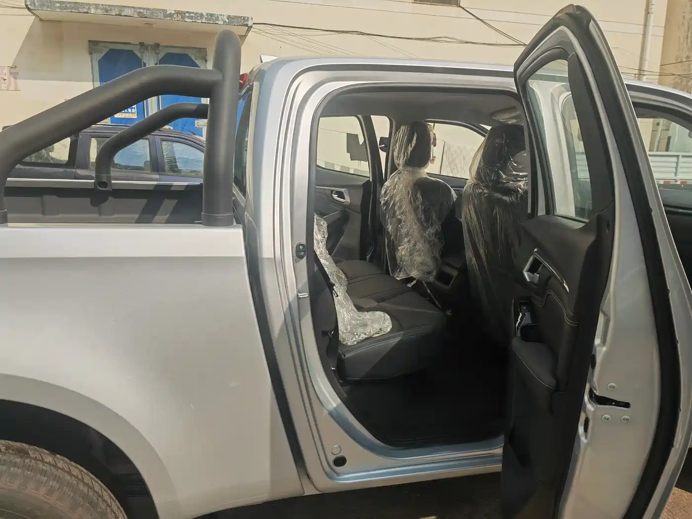 Isuzu Lingtuo 2026 2023 2.5T Automatic 2WD Diesel Navigation Long Chassis