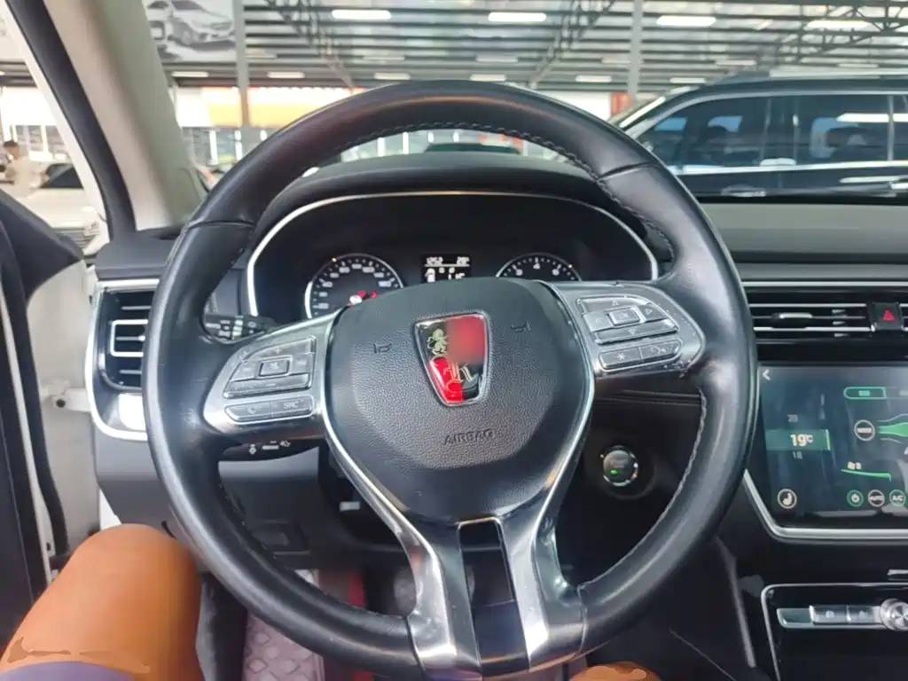 Roewe RX8 2023 2019 30T 2WD Flagship Edition