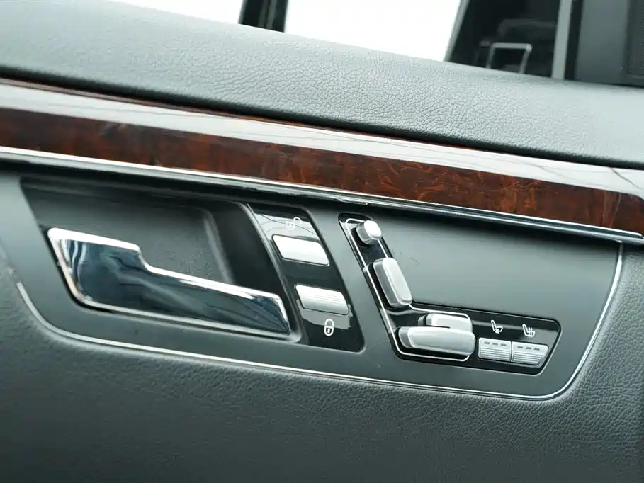 Mercedes-Benz S-Class 2010 S 350 L 4MATIC фото 13