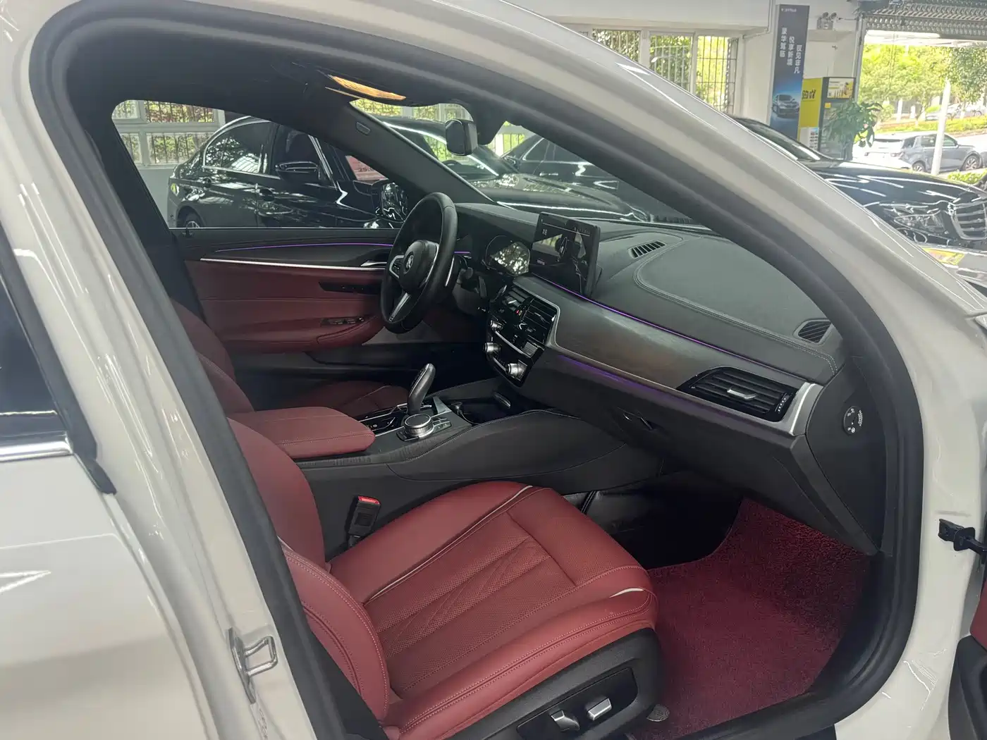 BMW 5 Series 2022 530Li Leading M Sport Package фото 9
