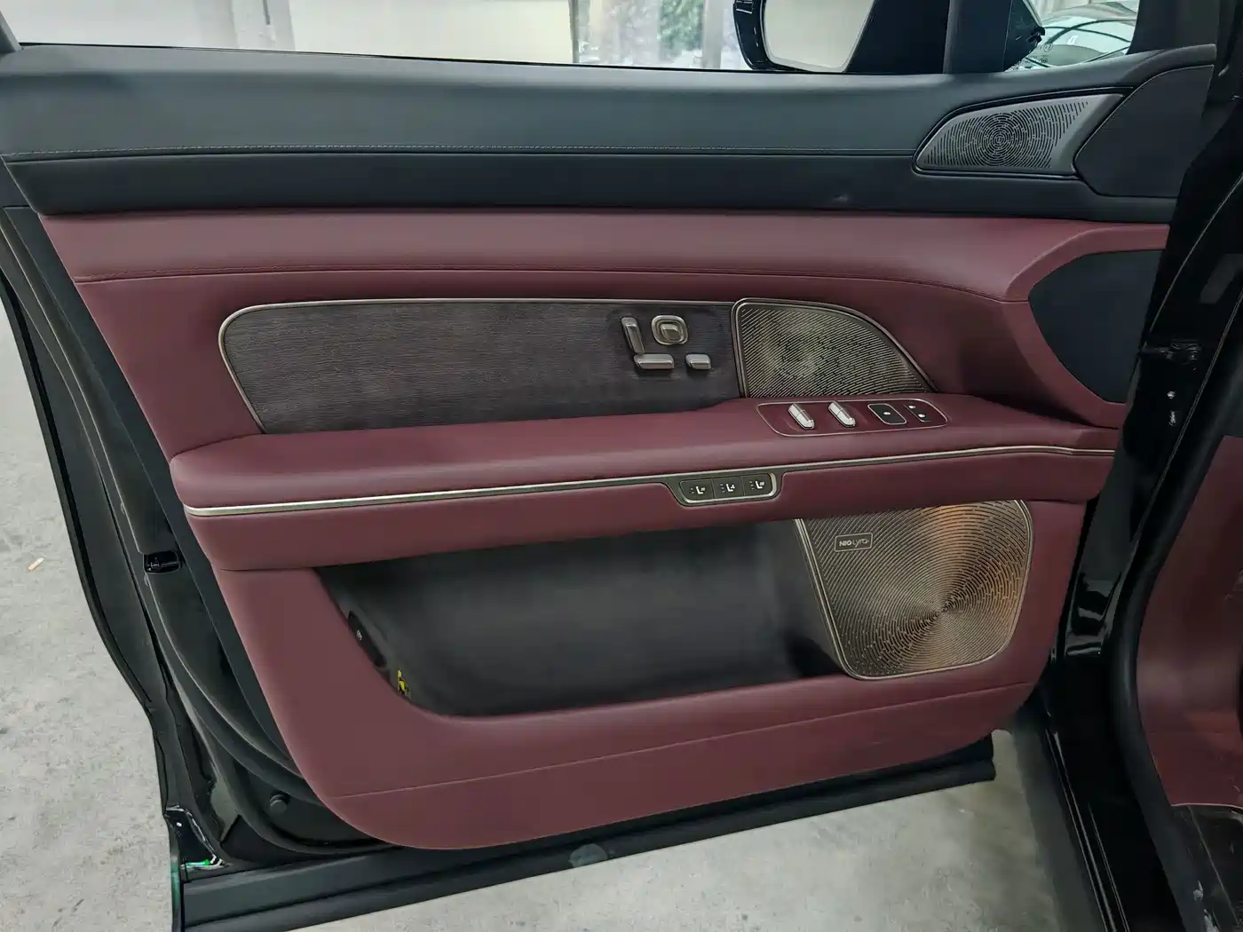 NIO ES8 2026 2025 Model 6-Seat Executive Luxury Edition