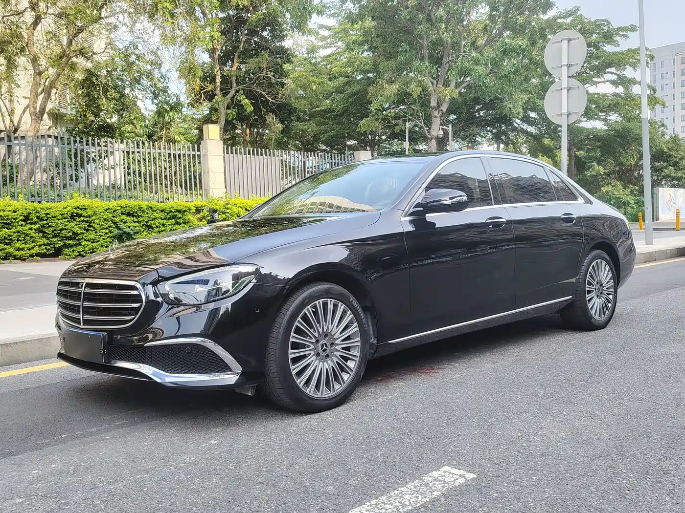 Mercedes-Benz E-Class 2021 E 300 L Fashion