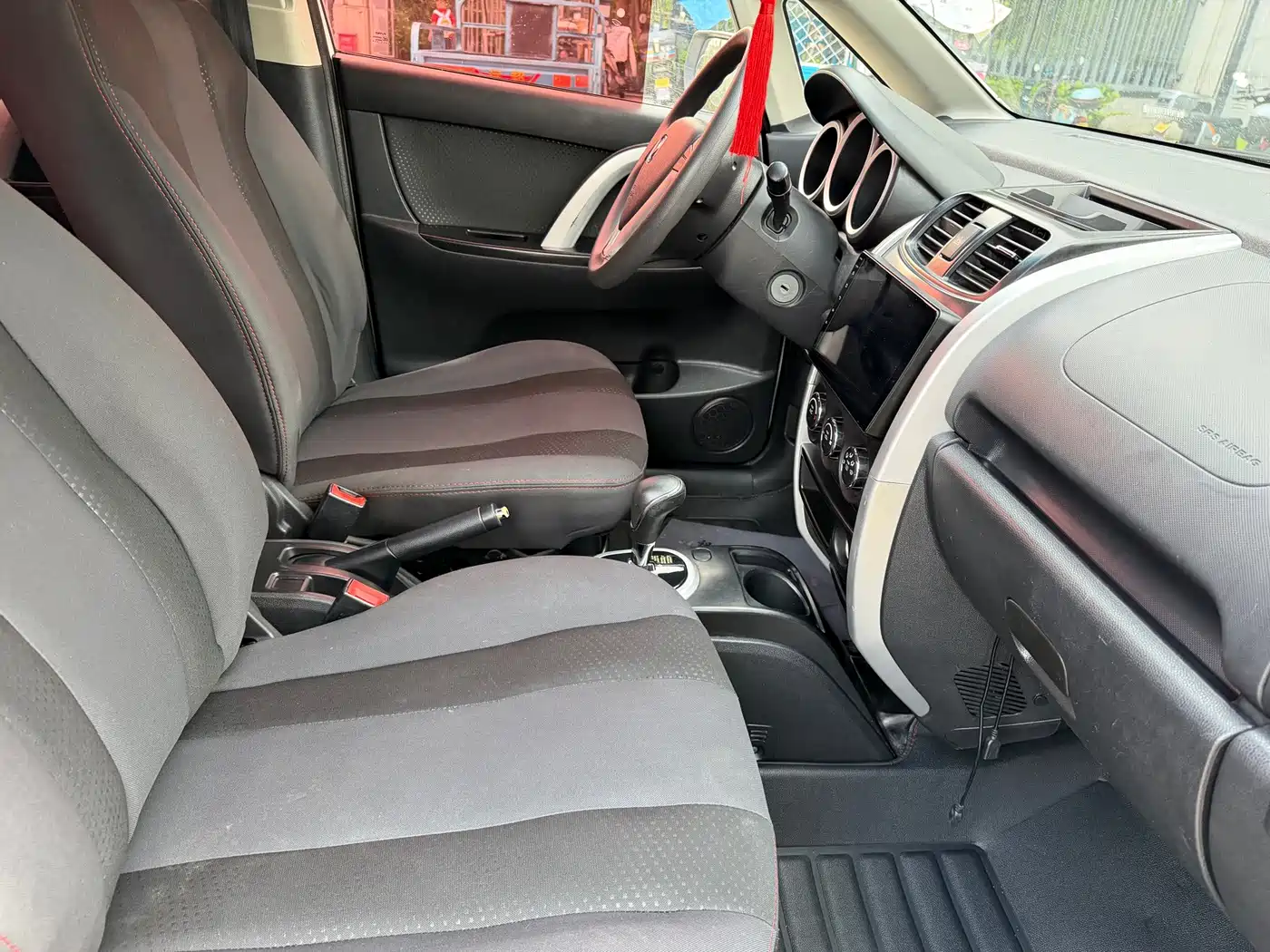 Changan CX20 2016 2014 1.4L IMT Sunroof Navigation Edition (China V)