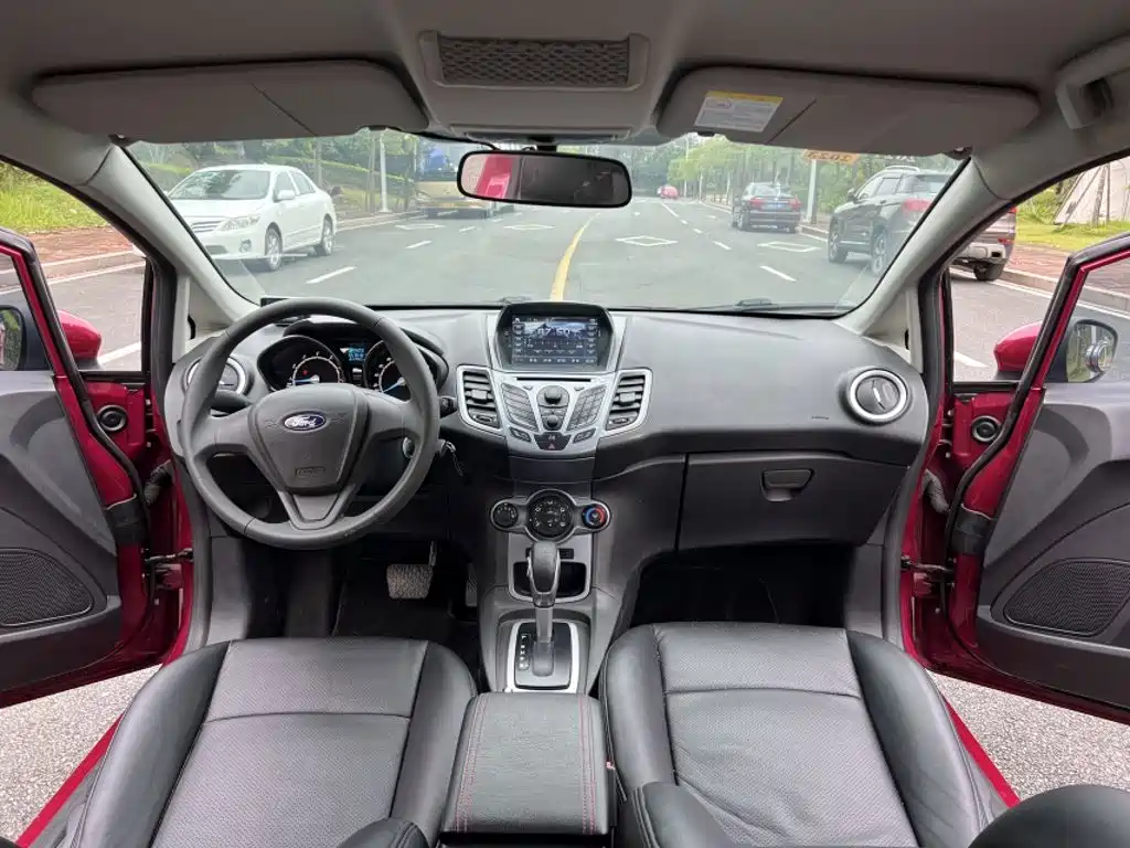 Ford Fiesta 2015 2013 Hatchback 1.5L Automatic Fashion
